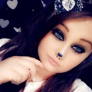 Meet your Posher, Leanna